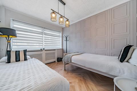 22 Veryan Close, Orpington, BR5 3NQ