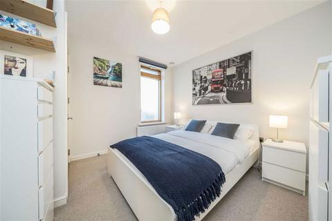 2 bedroom flat to rent, Evelyn Street, London SE8