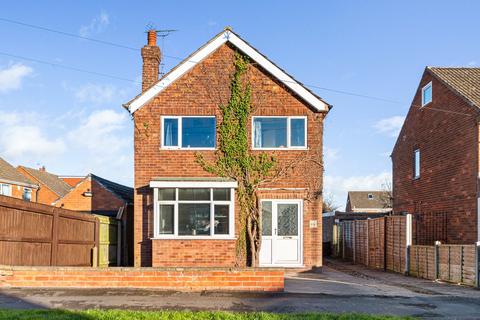 60 Charles Avenue, Laceby, Grimsby, DN37 7HA