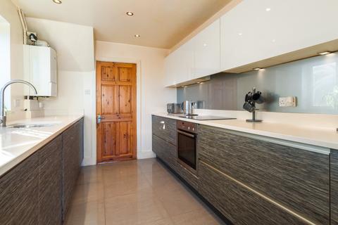 60 Charles Avenue, Laceby, Grimsby, DN37 7HA