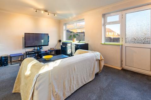 60 Charles Avenue, Laceby, Grimsby, DN37 7HA