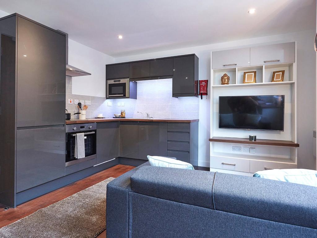 Apartment in Leeds - More