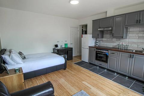 Studio to rent, Apt 9, George House #482321