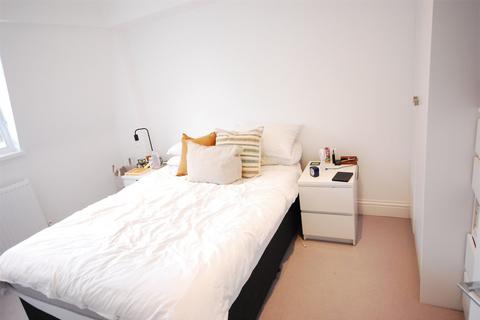 1 bedroom detached house to rent, Acre Lane, London SW2