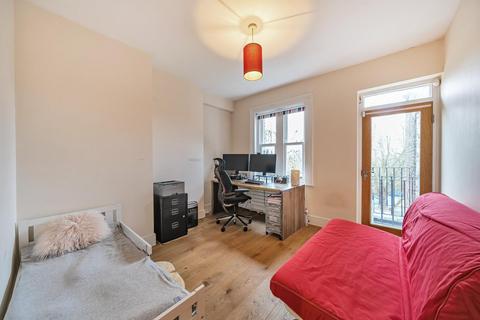 2 bedroom flat for sale, Randolph Avenue, Maida Vale