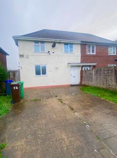 3 bedroom semi-detached house to rent, Gladeside Road, Manchester, M22