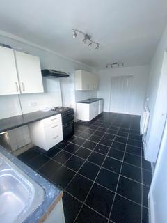 3 bedroom semi-detached house to rent, Gladeside Road, Manchester, M22