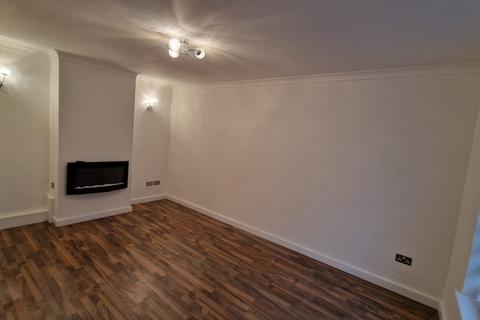 3 bedroom terraced house to rent, Pynham Close, Abbey Wood SE2