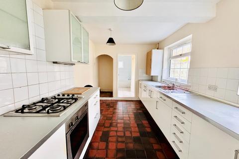 3 bedroom terraced house for sale, Whitworth Road, Woolwich, London, SE18 3QB