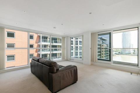 3 bedroom flat to rent, Fountain House, The Boulevard, London