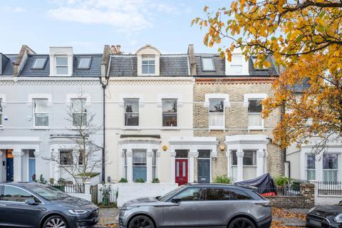 3 bedroom flat for sale, St Maur Road, London