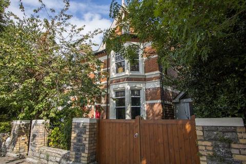 4 bedroom end of terrace house for sale, Windsor Road, Penarth