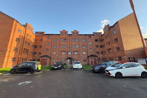 3 bedroom flat to rent, Belle Vue Road, Leeds