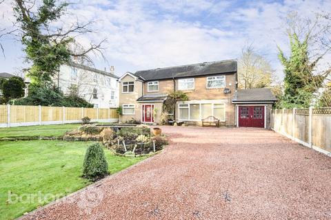 4 bedroom detached house for sale, Moorgate Grove, MOORGATE