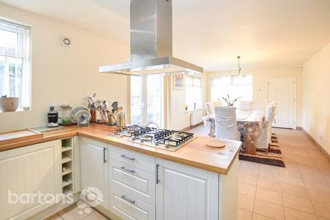 4 bedroom detached house for sale, Moorgate Grove, MOORGATE