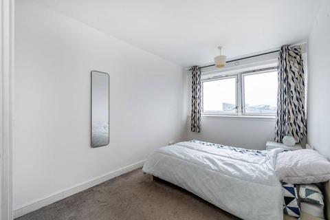 2 bedroom flat for sale, Hornsey Road, Islington, London, N7