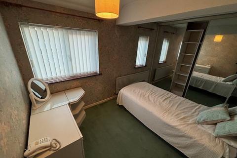 73 Aviemore Crescent, Birmingham, B43 7QA