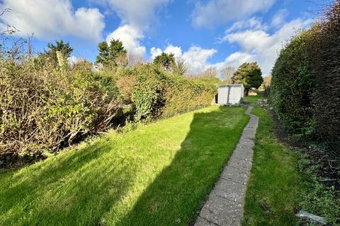 3 bedroom semi-detached house for sale, London Road, Holyhead