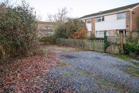 8 Aintree Road, Calmore, Southampton, SO40 2TL