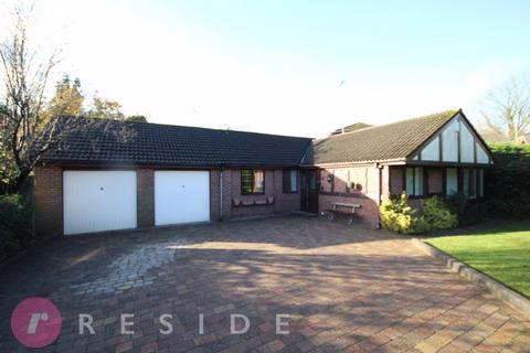 3 bedroom detached bungalow for sale, Salthill Avenue, Heywood OL10