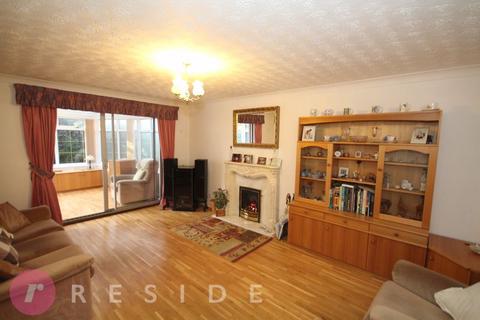 3 bedroom detached bungalow for sale, Salthill Avenue, Heywood OL10