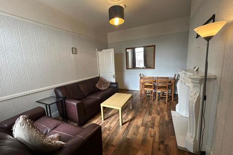 5 bedroom maisonette to rent, Tosson Terrace, Newcastle Upon Tyne NE6