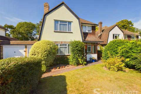 3 bedroom detached house for sale, Larchwood Close, Banstead, SM7