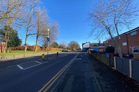 2 bedroom terraced house to rent, Manchester Road, Manchester