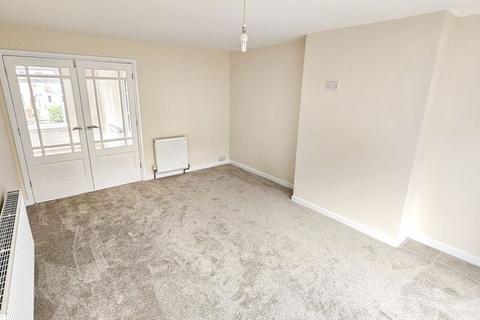 3 bedroom semi-detached house to rent, First Avenue, Carlton, Nottingham, NG4 1PA