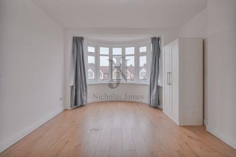 2 bedroom apartment to rent, Great Cambridge Road, London N17