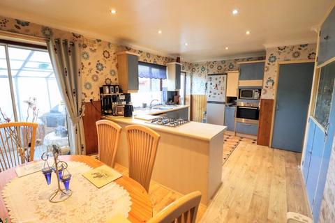 3 bedroom semi-detached house for sale, The Limes, Bletchley, Milton Keynes