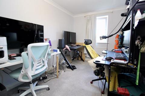 Flat 5, Marion House Bastins Close, Park Gate, Southampton, SO31 1DZ