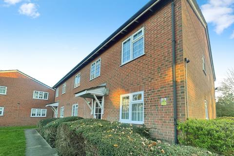 1 bedroom apartment to rent, Barkwood Close, Romford