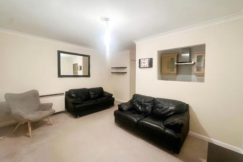 1 bedroom apartment to rent, Barkwood Close, Romford