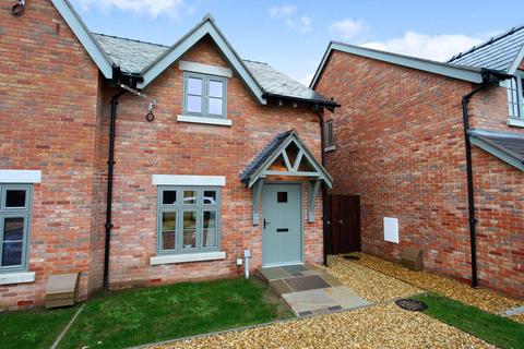 3 bedroom end of terrace house to rent, Wilson Meadow, Calverhall, SY13