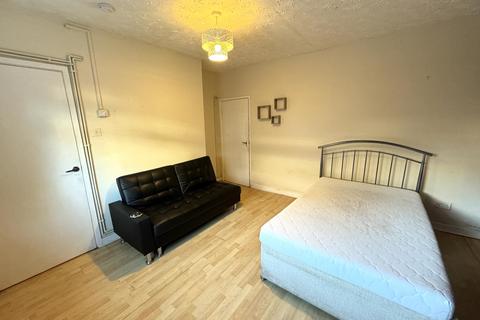 1 bedroom flat to rent, Broom Street