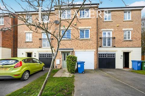 4 bedroom townhouse to rent, Ruby Way, Berry Hill, Mansfield