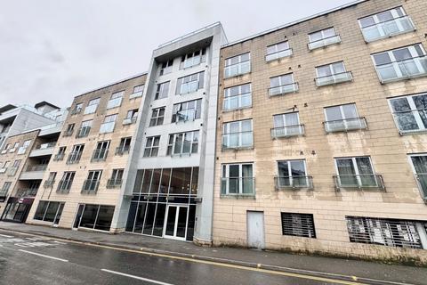 3 bedroom apartment to rent, North West, NG1