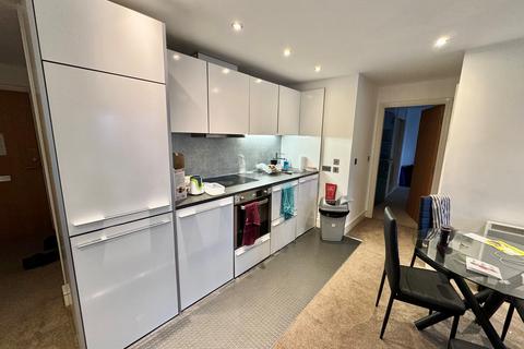 3 bedroom apartment to rent, North West, NG1