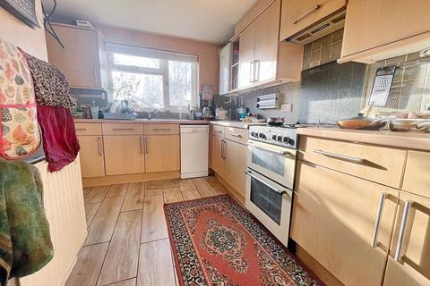 3 bedroom semi-detached house for sale, Beechcroft Road, Gloucester GL2