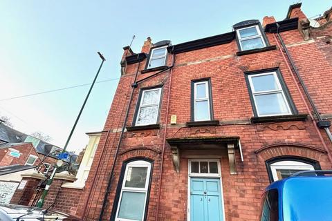 6 bedroom terraced house to rent, Church Street, NG7