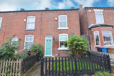 2 bedroom end of terrace house for sale, Moorside Road, Manchester M27