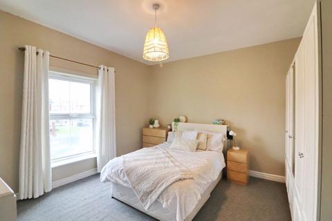 2 bedroom end of terrace house for sale, Moorside Road, Manchester M27