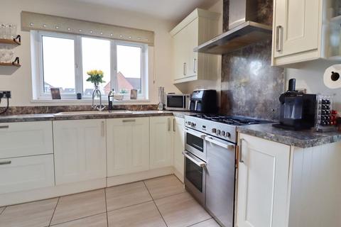 4 bedroom detached house for sale, Greenhaven Close, Manchester M28