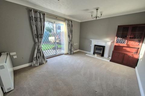 2 bedroom semi-detached bungalow to rent, Checkley Croft, Sutton Coldfield B76