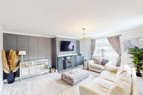 3 bedroom end of terrace house for sale, Chorley Road, Westhoughton, BL5