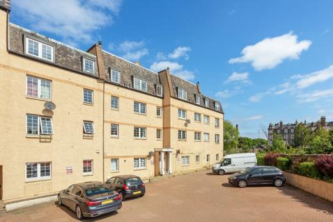 2 bedroom flat to rent, Hermand Crescent, Edinburgh, EH11