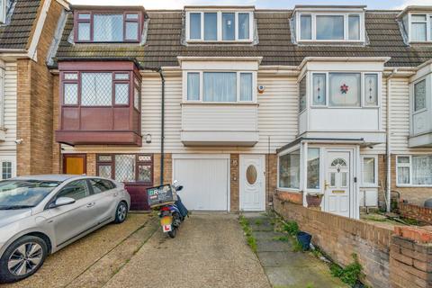 4 bedroom townhouse for sale, Atkinson Road, London E16