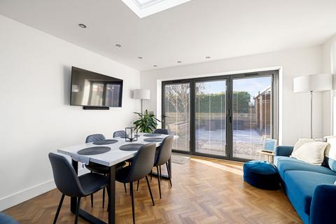 17 Beacon Way, Lympne, Hythe, CT21 4LJ