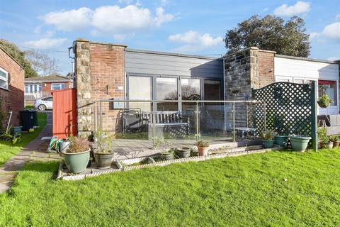 2 bedroom chalet for sale, Cockleton Lane, Cowes, Isle of Wight